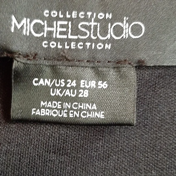 Dress - Picture 6 of 6